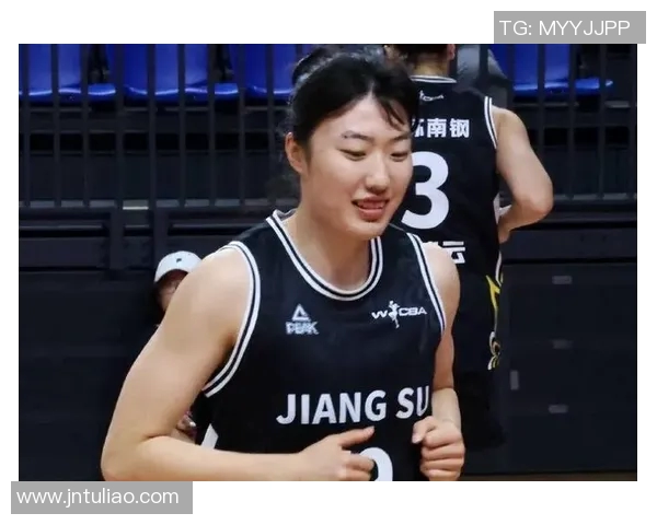 八一女篮迎战江苏女篮激烈对决引发球迷热议与期待