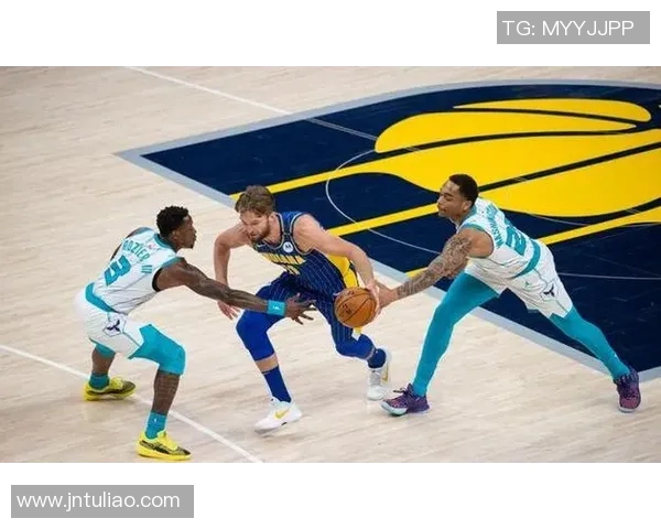 黄蜂与爵士精彩对决比赛录像回顾及精彩瞬间分析